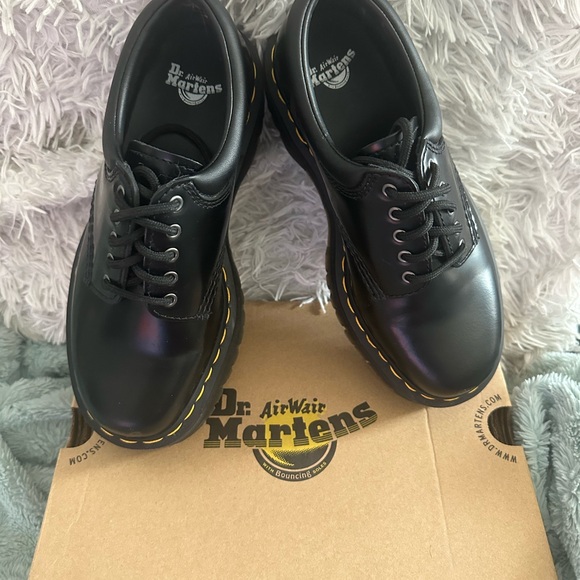 Size 7 Dr. Martin 8053 LEATHER PLATFORM CASUAL Shoes. - Picture 4 of 9